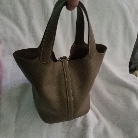 Hermes - Picture 4 of 7